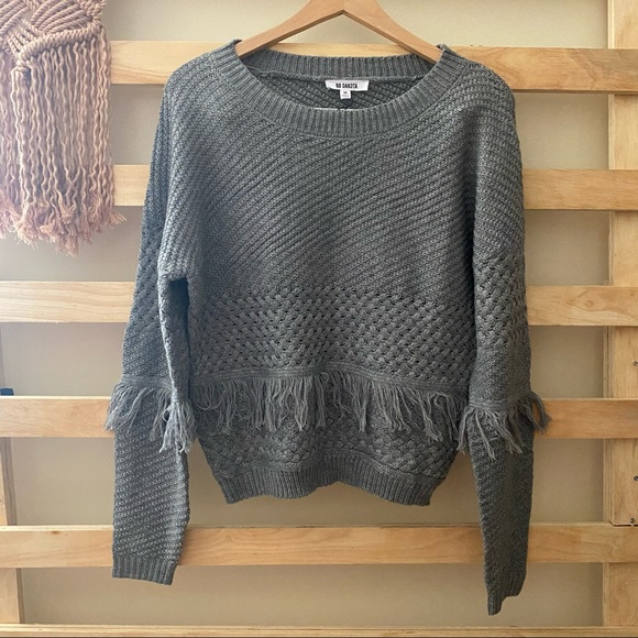 BB Dakota Tops - NWT BB Dakota pull over sweater